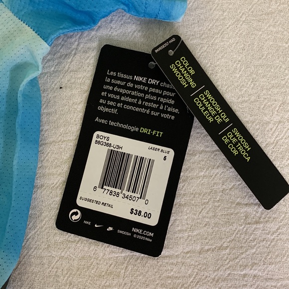 Kids Nike Dri-Fit T-shirt in Size Small NWT - Picture 5 of 12